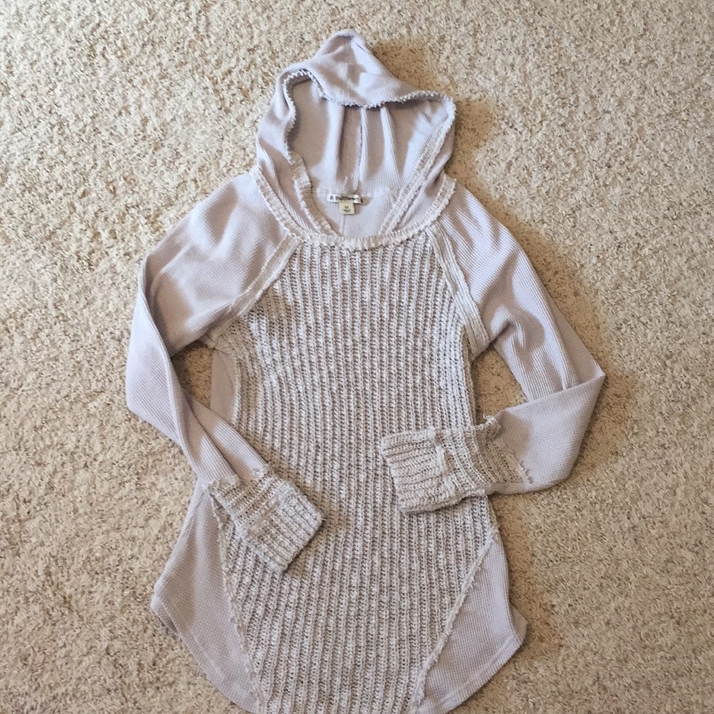 Hooded sweater